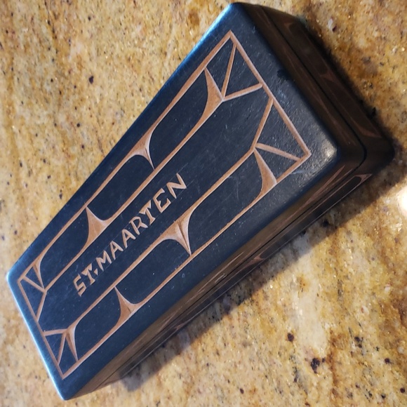 Vintage Carved Wooden Trinket Box from St. Marteen - Picture 2 of 16